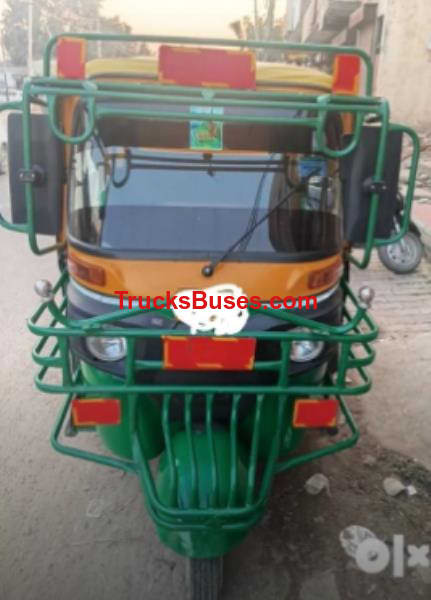 Bajaj RE